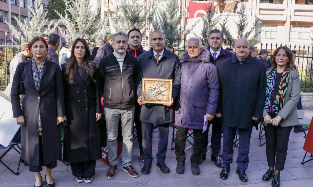 CHP Bakan Yusuf Tekin Hakkında Suç Duyurusunda Bulundu